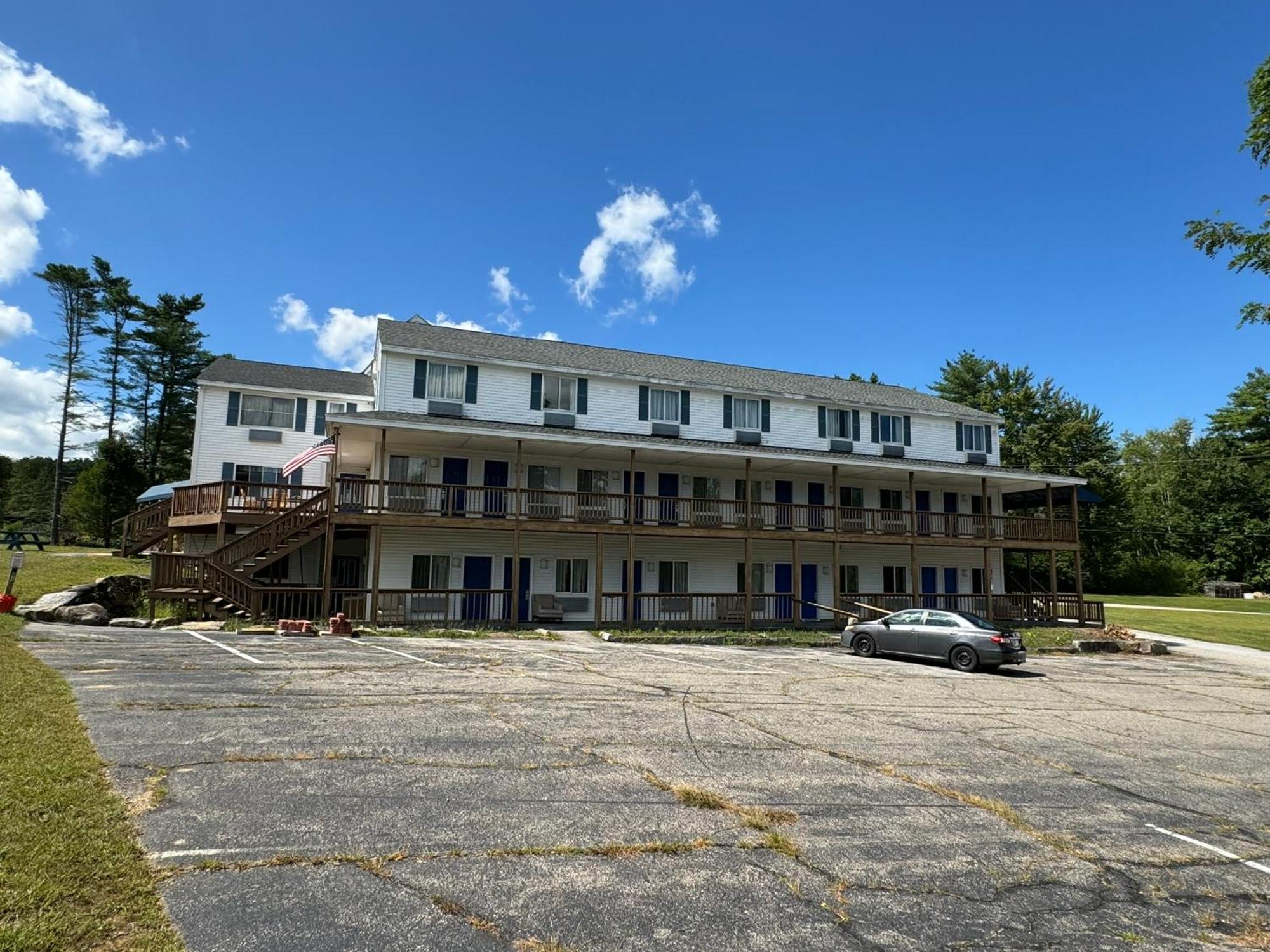 Winnisquam Lake Inn Tilton Exterior photo